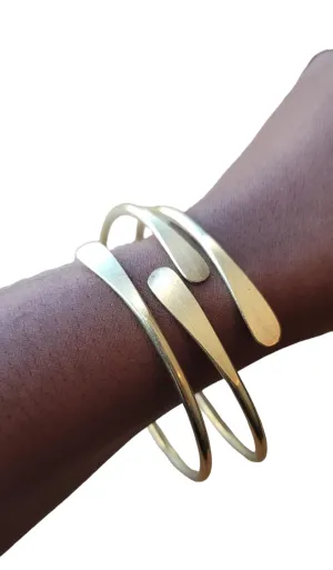 2 Raw Brass Cuff Bracelets Set, African Brass Bangles For Women, Hammered Ends Stacking Bracelets, Boho Tribal Cultural Jewelry (Set Of 2)