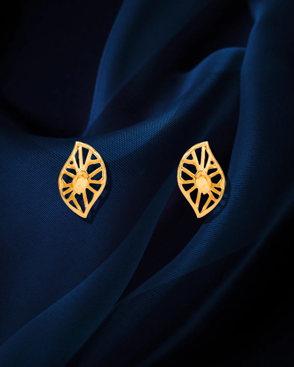 22 KT Designer Gold Pendant Set (D141)