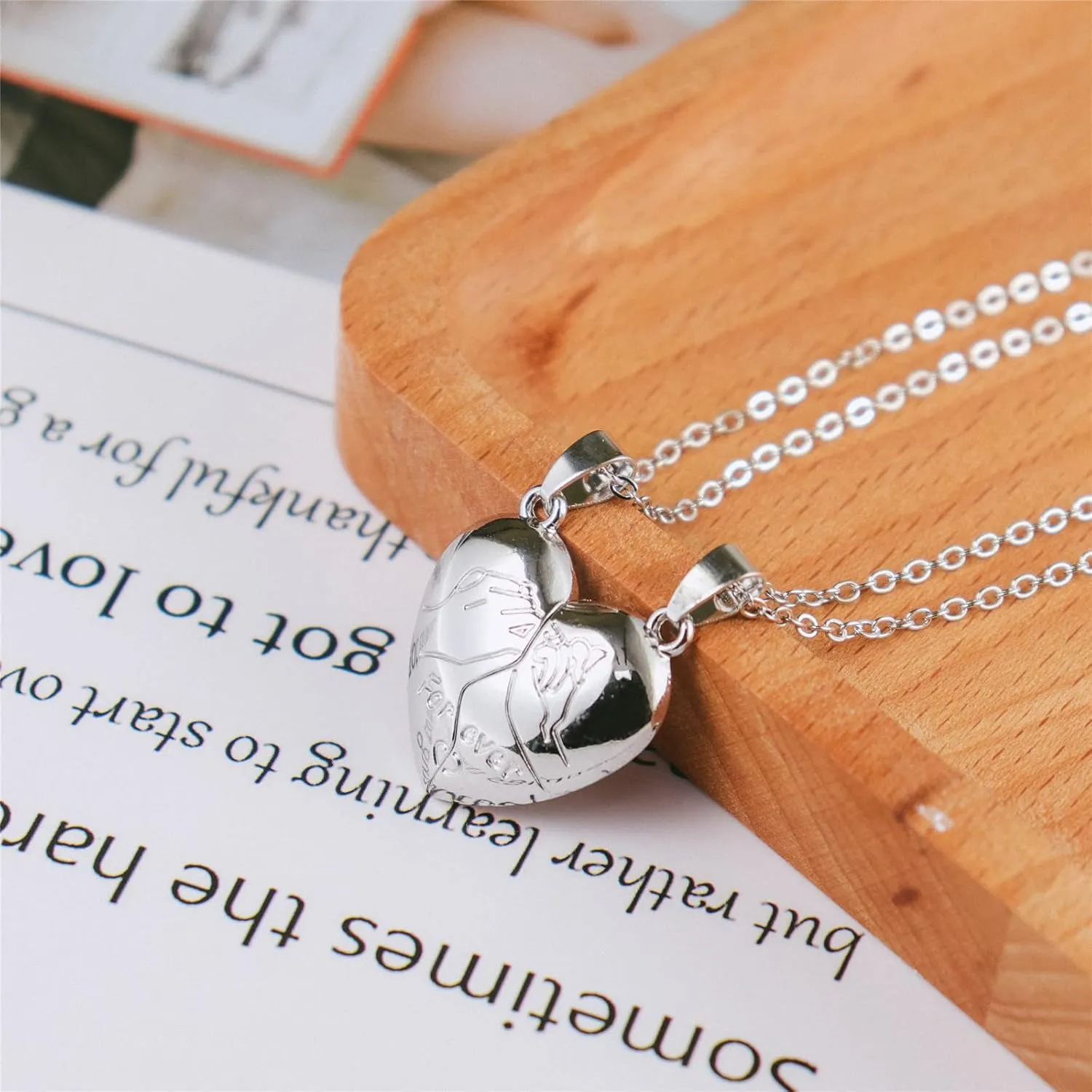 2Pcs Engraved Love Heart Couple Matching Pendant Necklace Set Adjustable Link Chain Peach Pinky Promise Necklace for Women Men Lover Jewelry Birthday Graduation Gift
