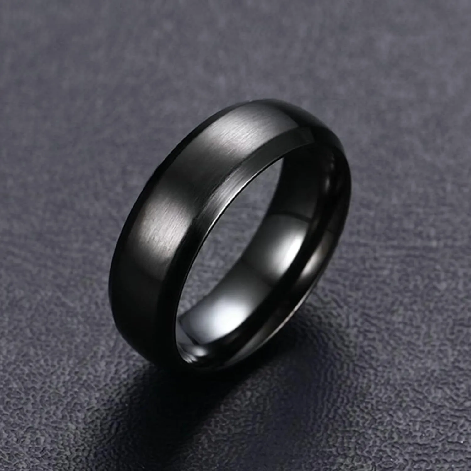Aienid Stainless Steel Vintage Rings, Matching Rings Engagement Ring Black Heart Brushed Engraved Ring for His and Hers Rings for Couples