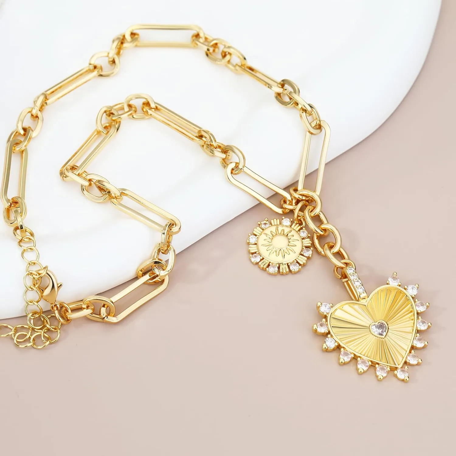 Chunky Gold Sun Heart Pendant Charm Necklace for Women 18K Gold Plated Thick Paperclip Chain Choker Necklaces Hip Hop Valentines Day Gift Jewelry
