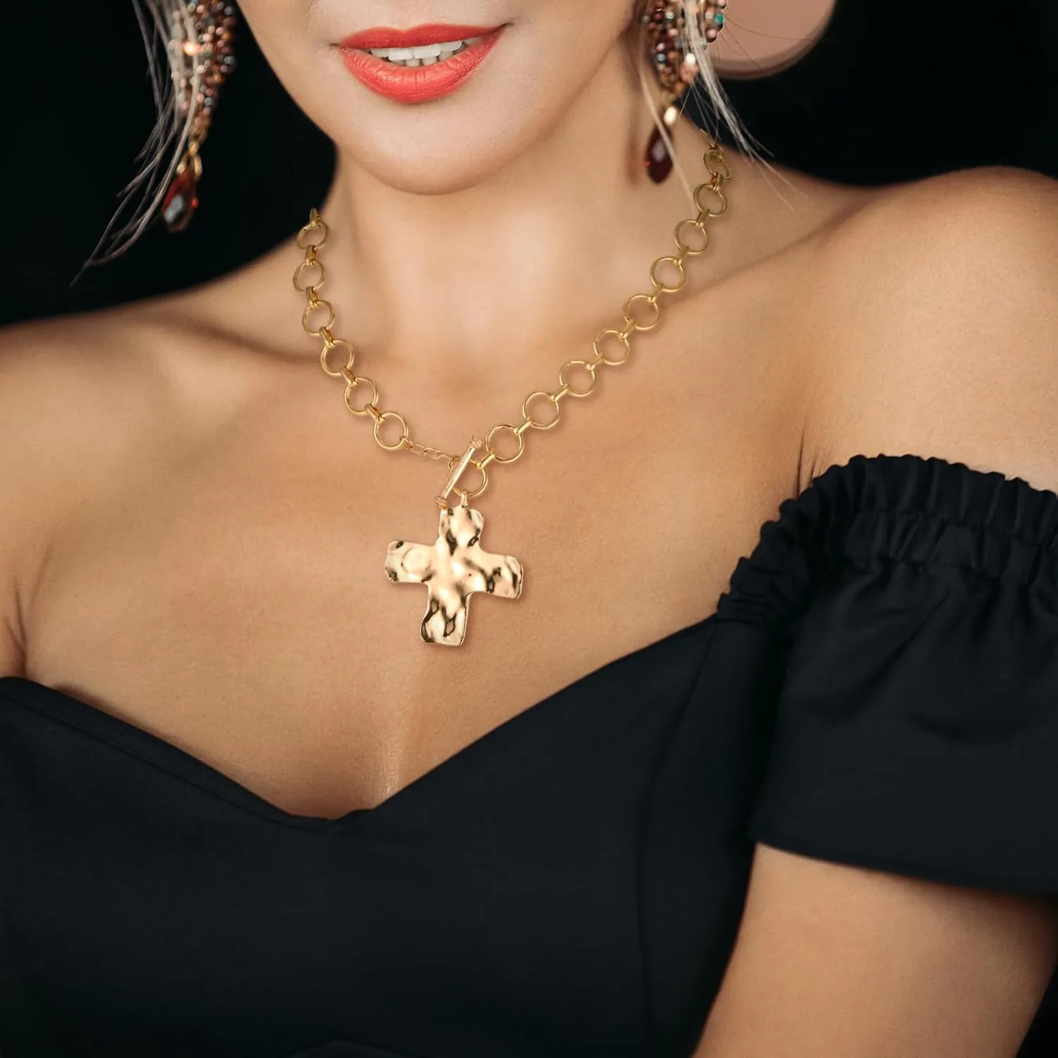 Cross Necklace Chunky Statement Gold Cross Pendant Necklace Hammered Bold Cross Necklace Thick Chain Chunky Gold Statement Pendant Necklace Vintage Chain Pendant Jewelry (chunky cross)