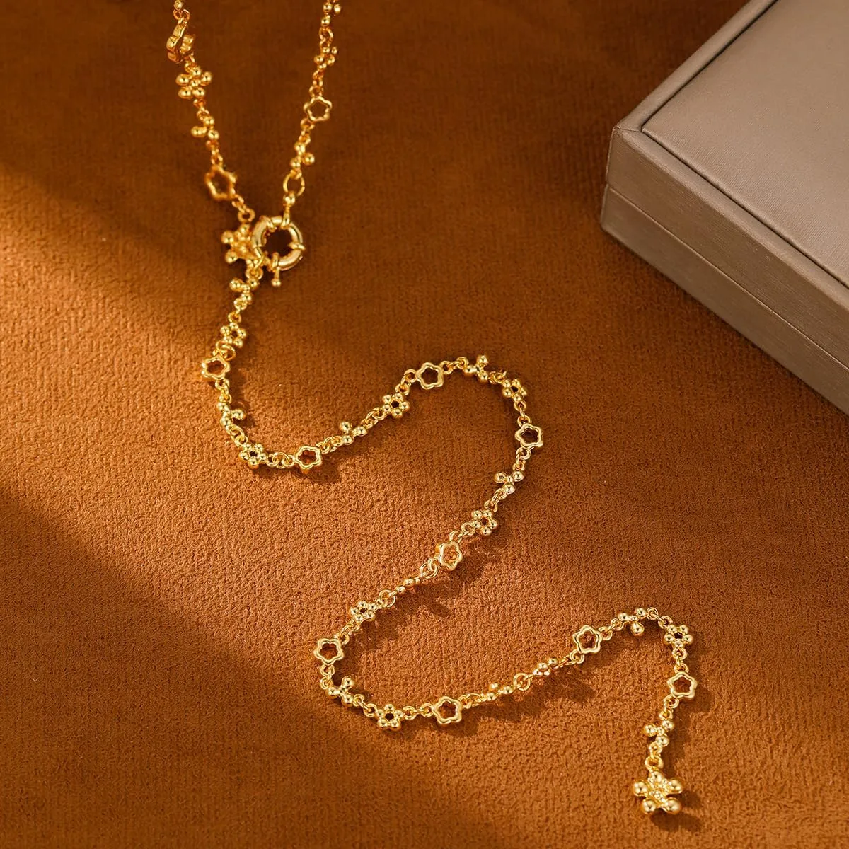 Cross Necklace for Women 18K Gold Cross Necklaces for Women Gold Cross Pendant Necklace Simple Gold Cross Chain Faith Jewelry Gifts for Women
