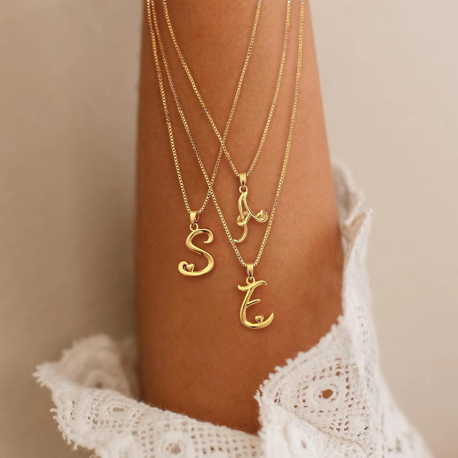 Dainty Gold Heart Initial Necklaces for Women Trendy: Cute Name Letter Necklace Personalized 14K Gold Plated Pendant Necklace for Women Simple Waterproof Non Tarnish Womens Jewelry A-Z