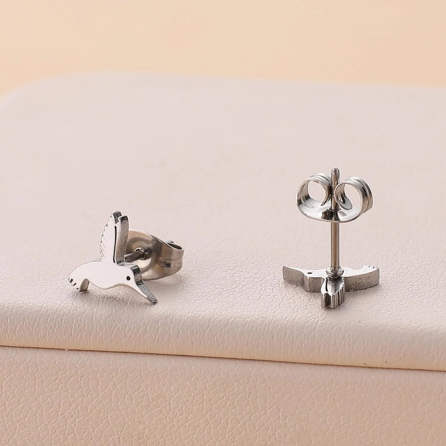 Dreuyet 4Pairs Stainless Steel Bird Stud Earrings for Women Cute Little Flying Hummingbird Earrings Tiny Lovely Bird Animal Post Piercing Ear Jewelry