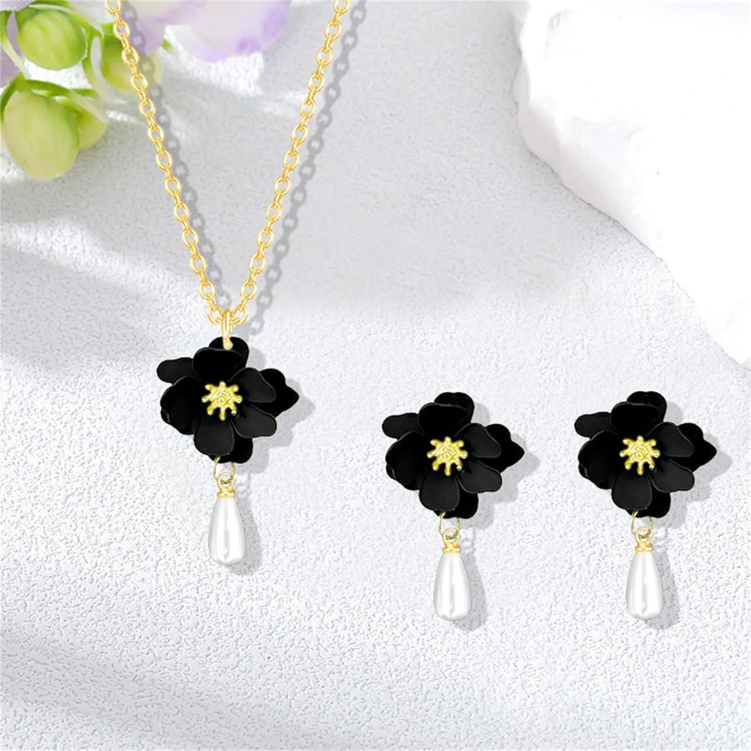 Dreuyet Bohemian Pearl Matte Flower Earring And Necklace Set For Women Elegant Layered Tiered Floral Petal Pearl Drop Dangle Earrings Charming Daisy Flower With White Pearls Earring Summer Holiday Wedding Jewelry