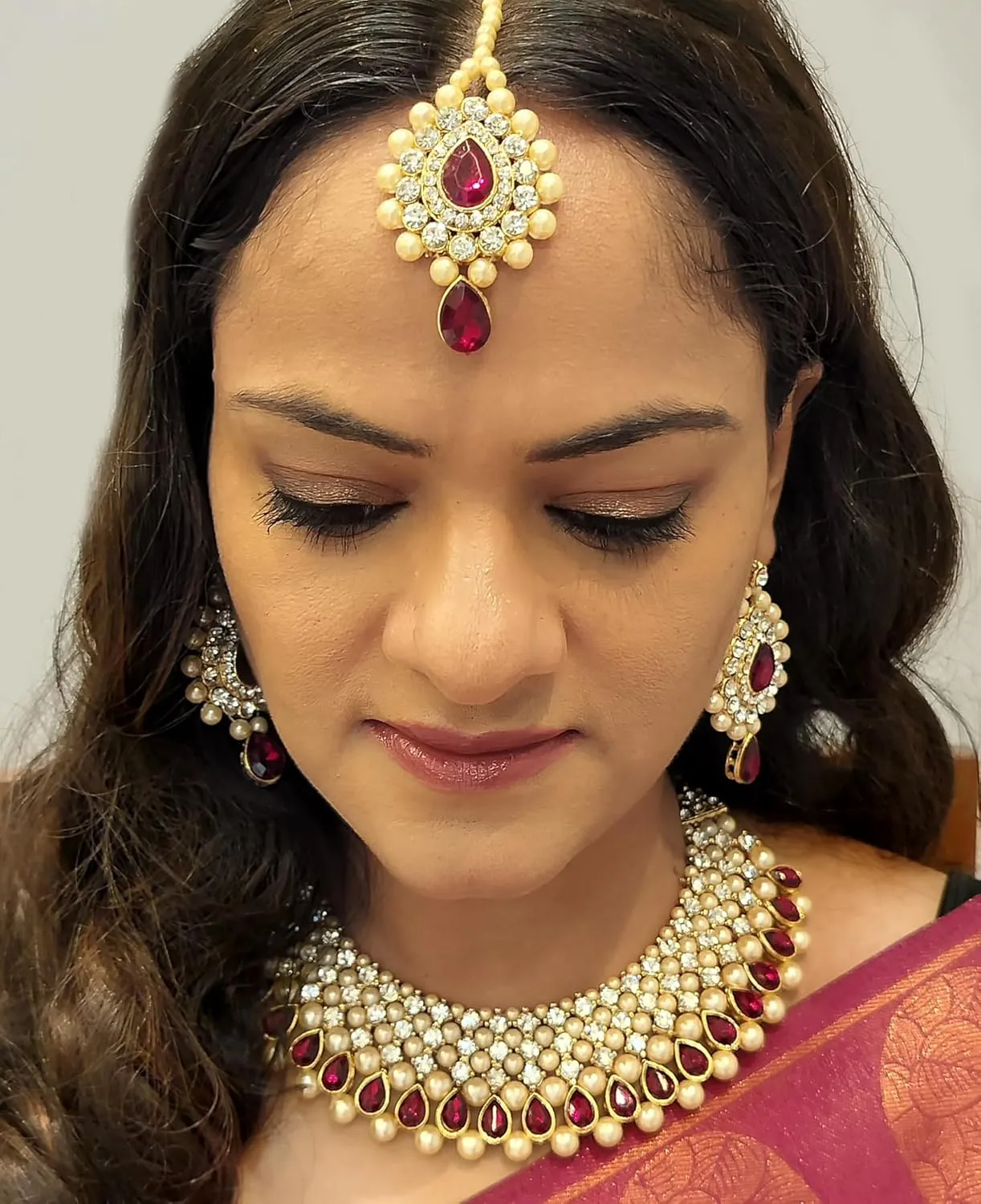 Efulgenz Indian Jewelry Sets for Women CZ Cubic Zirconia Bridal Jewelry Set for Wedding Choker Necklace and Earrings Maangtikka Set Faux Pearl Rhinestone Crystal Bridal Indian Necklace Set