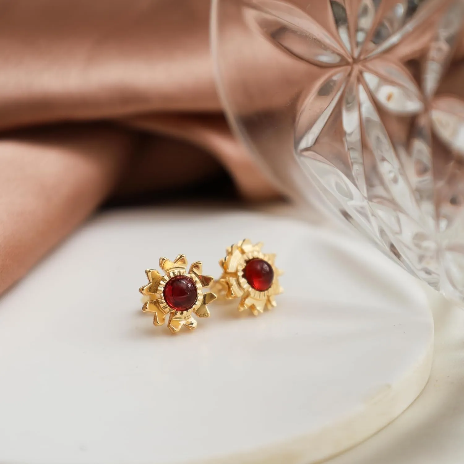 Gempires Flower Stud Earrings, Red Garnet Earring, Natural Gemstone Earrings, Hypoallergenic 14k Gold Plated, Cute Chic Flower Studs, Party Wear, Gift for Her (12 mm)