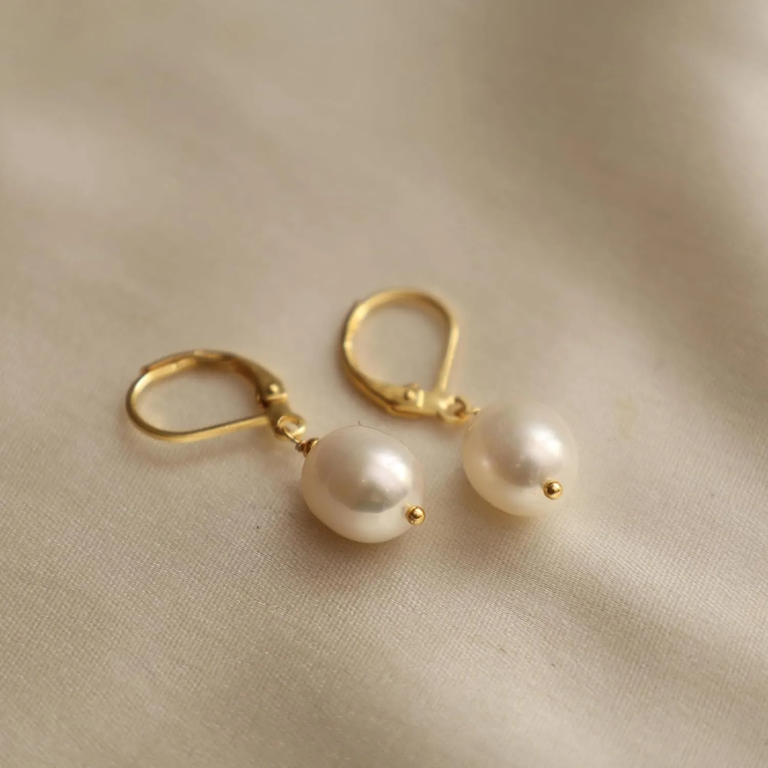 Gempires Natural Freshwater Pearl Hoop Earrings Elegant Handmade Jewelry Hypoallergenic Gold Plated Leverback Dangling Earrings For Women