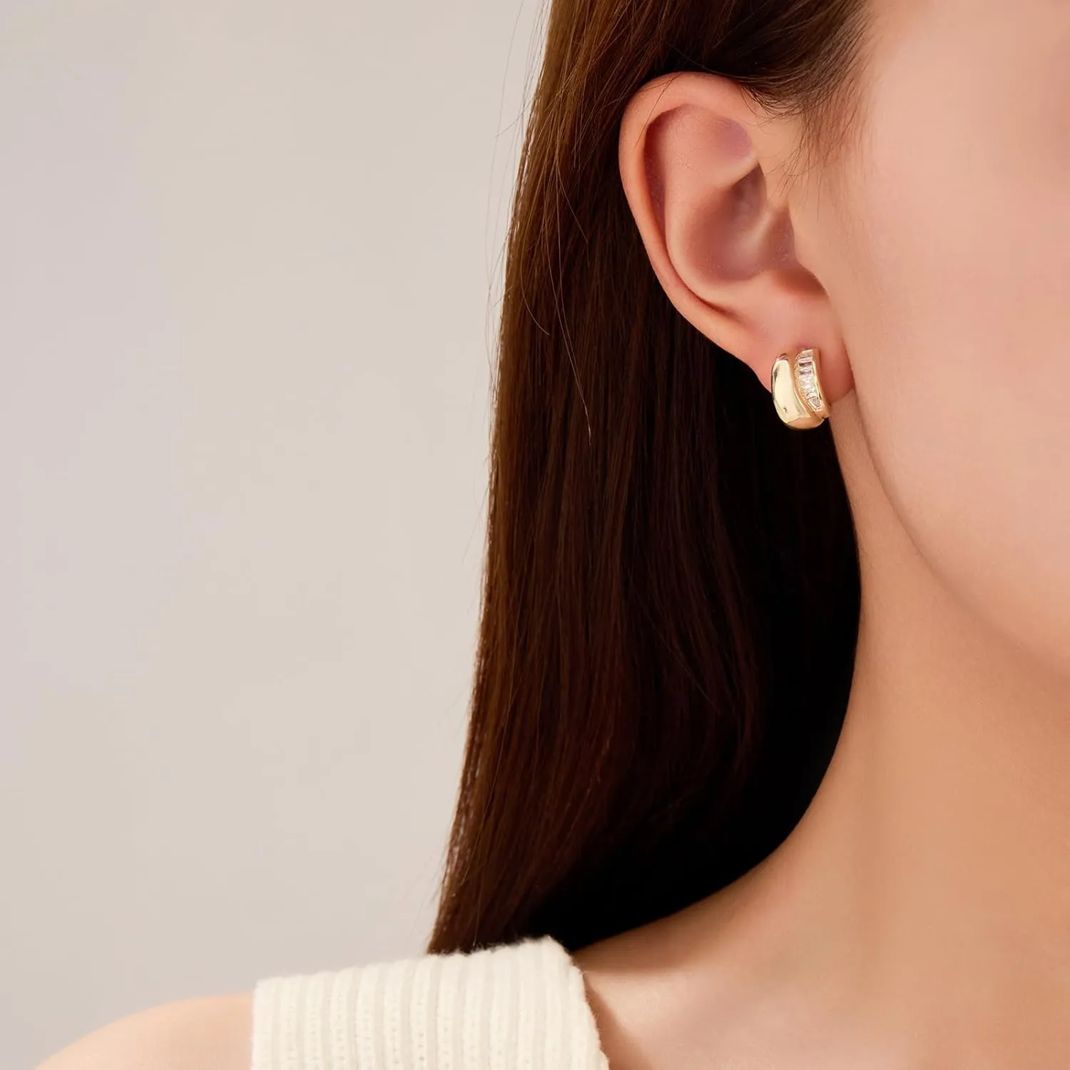 Gold Earrings For women Fashion Small 14k Plated Gold Jewelry Bow Earrings Cute Stud Earrings Lightweight Fashion Accessories