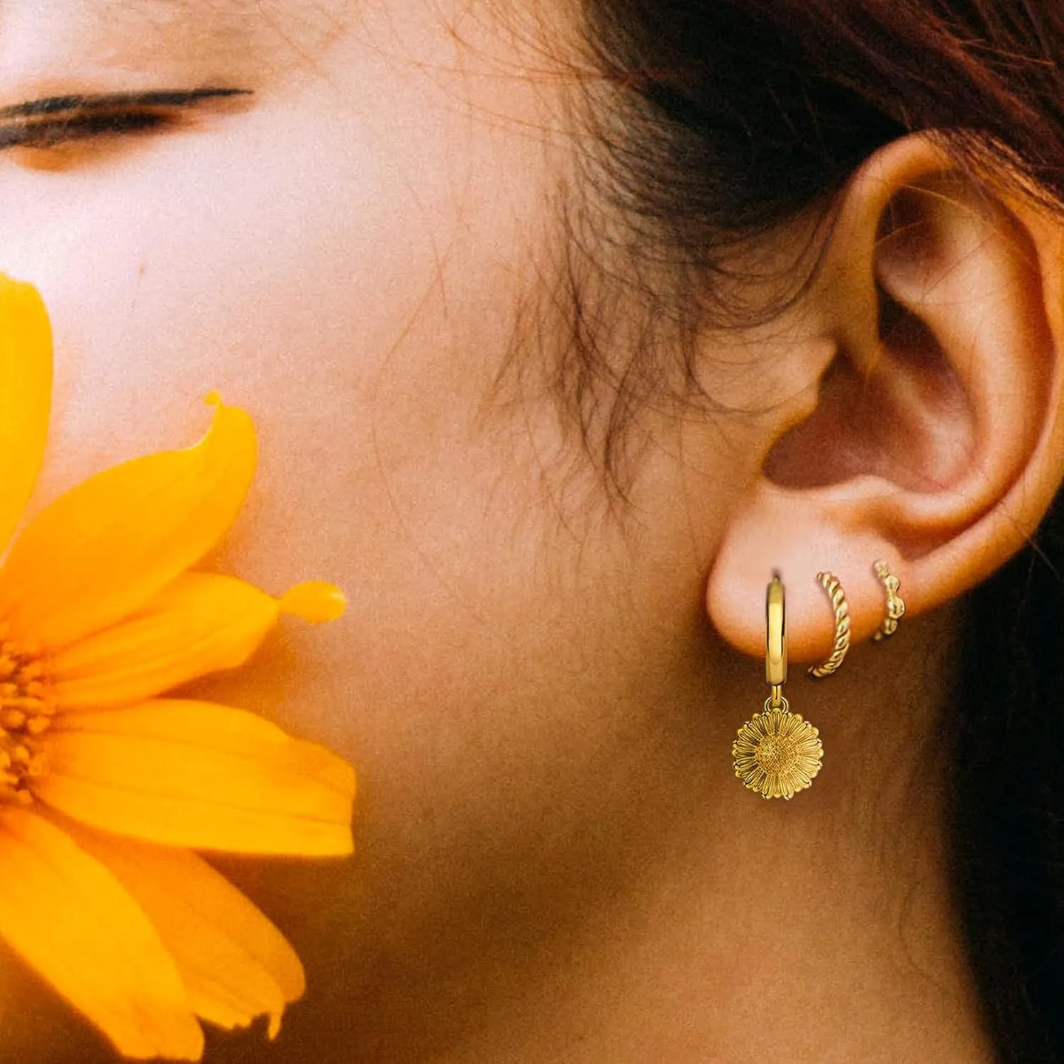 Gold Sunflower Starfish Pearl Leaf Dangle Small Hoop Earrings for Woman, Cute Rhinestone Drop Huggie Earing Beach Prom Fashion Jewelry Gifts