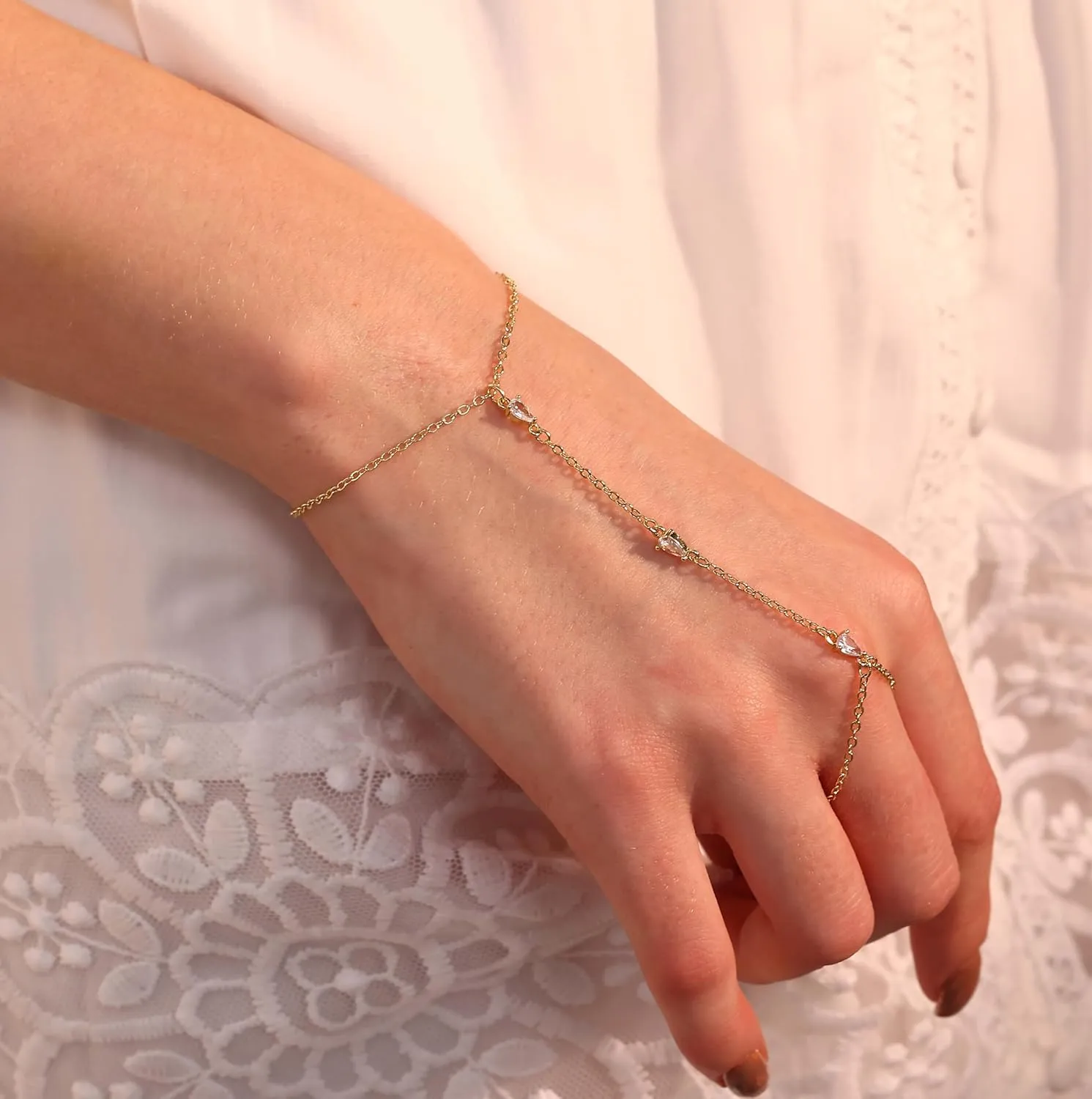 Hand Chain Gold Bracelets for Women Dainty Gold Plated Finger Ring Zircon Adjustable Hand Chain Jewelry for Women Trendy Bracelets for Women Trendy Gold Hand Chain