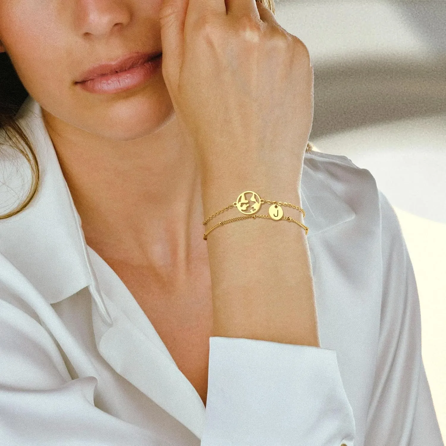 Initial Bracelets for Women, Dainty Gold Bracelets with Map Charm Adjustable Layered Initial Bracelet with Map for Travel Lover/Friend/Daughter/Sister Valentine Gifts for Her/Women