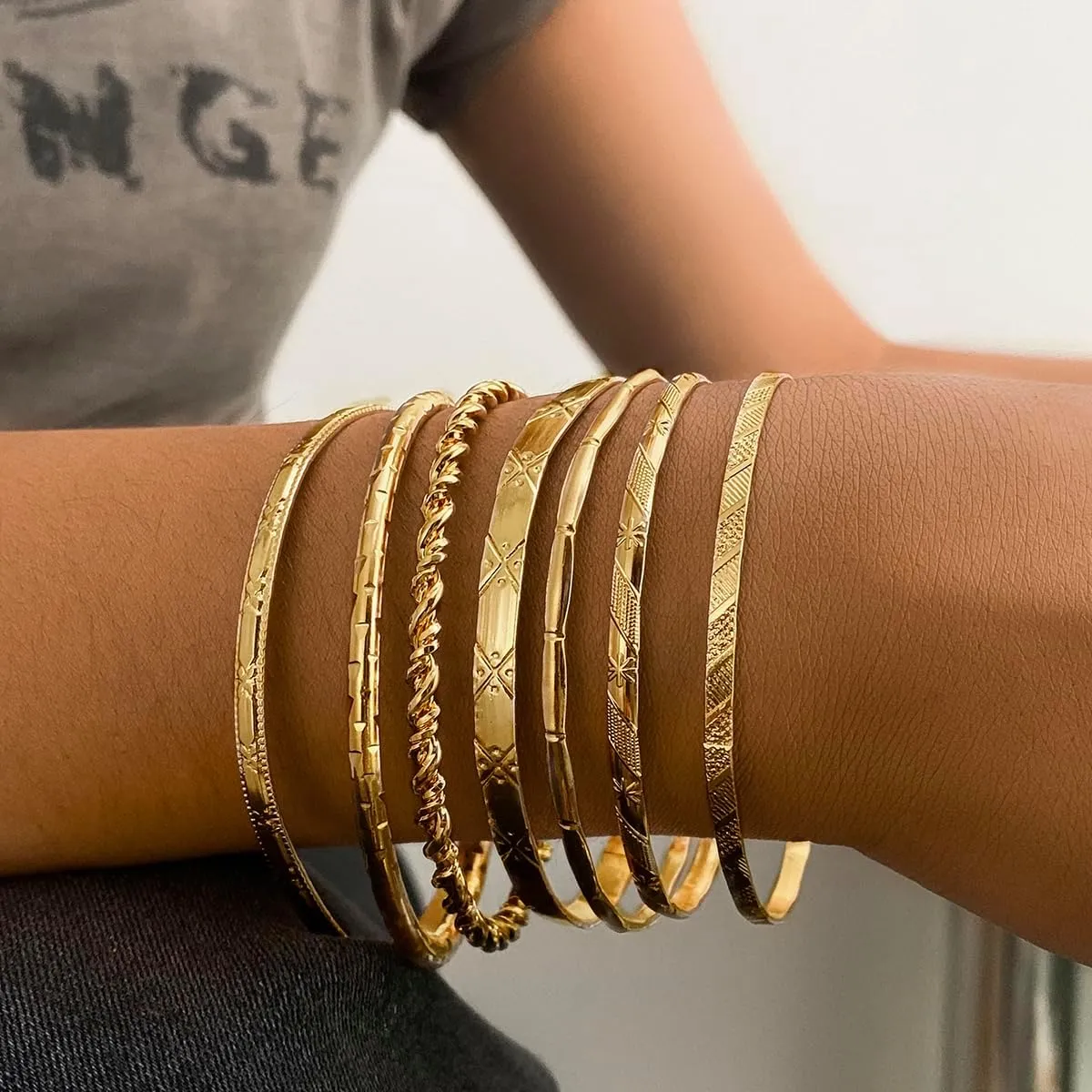 KISS WIFE Gold Bangles for Women, Open Adjustable Bangle Bracelets, Multi Layer Stackable Cuff Bracelet Set, Fashion Accessories Costume Jewelry Gift for Women