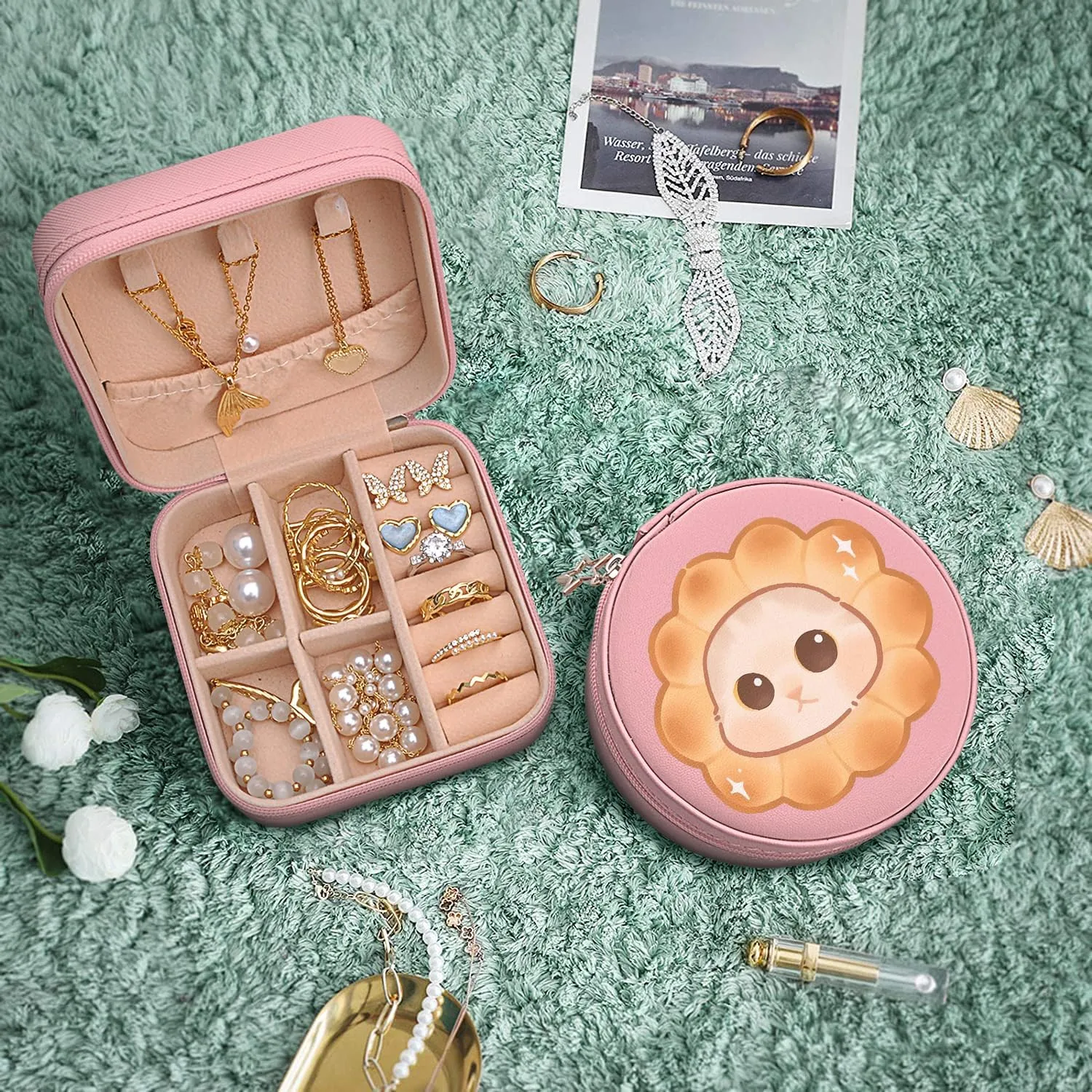 MAYCARI Small Portable Travel Jewelery Box, Aesthetic Flower Pattern Mini Leather Jewelery Box Organiser for Rings Earrings Necklace Bracelets Jewelry Gift for Women Girls Kids