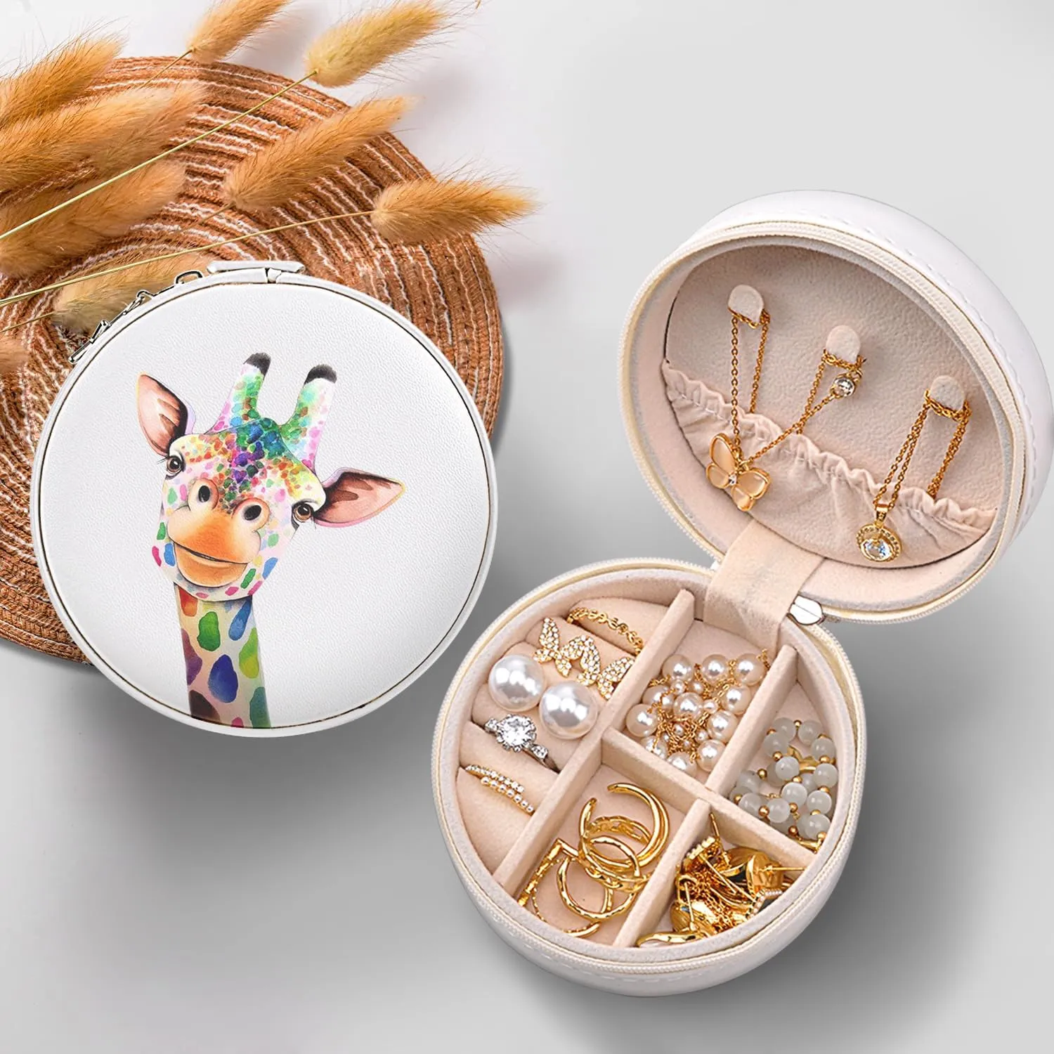 MAYCARI Small Portable Travel Jewellery Box, Cute Giraffe Pattern Mini Leather Jewellery Box Organiser for Rings Earrings Necklace Bracelets Jewelry Gift for Women Girls Kids