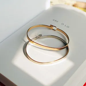 Minimalist fashion personality contracted fine gold bracelet Women's fashion beautiful bracelets free send a bracelet