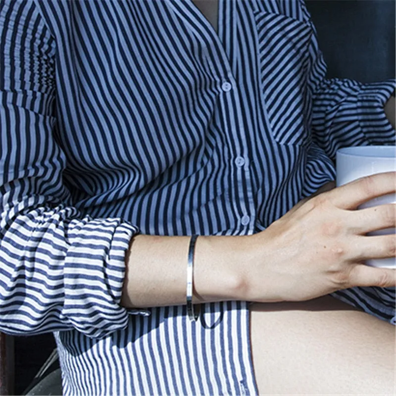 Minimalist fashion personality contracted fine gold bracelet Women's fashion beautiful bracelets free send a bracelet