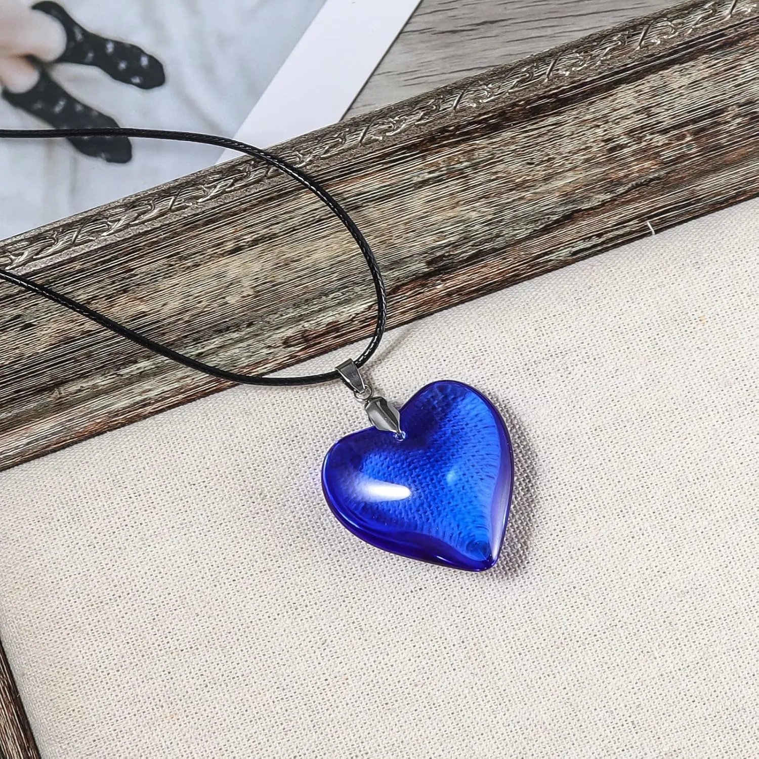 Pingyongchang Simple Chunky Glass Puffy Heart Choker Necklace Coloured Heart Charms Pendant Necklace for Women Party Birthday Trendy Jewelry