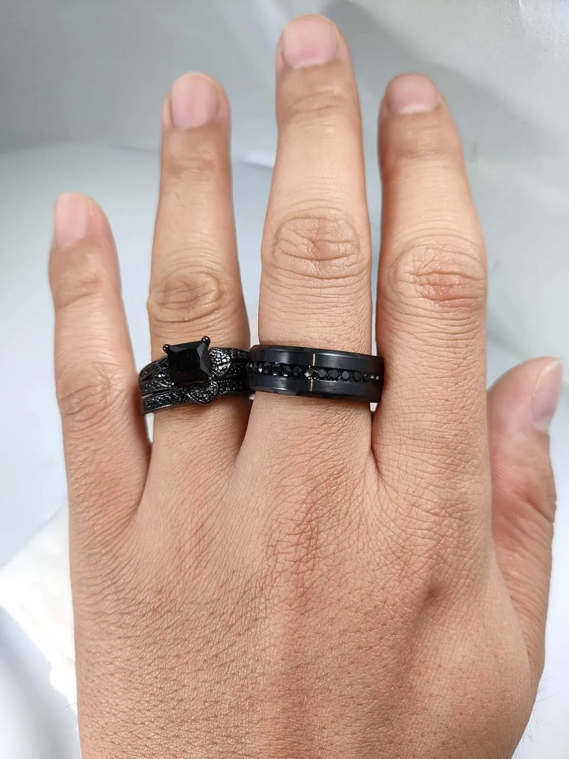 ringheart 2 Rings His and Hers Ring Couple Rings Black Cz Rings Womens Wedding Ring Sets Titanium Steel Mens Wedding Bands