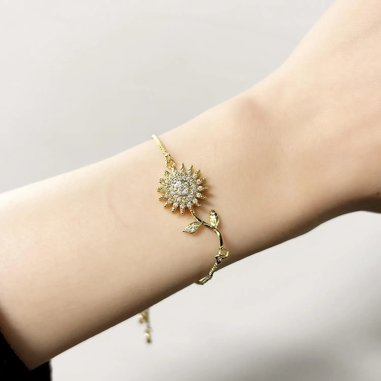 Spinning Sunflower Bracelet for Women 7"-9" Adjustable Flowers Rhinestone Fidget Bracelets for Tiny Wrist Sparkly Flower Anxiety Bracelet Cubic Zircon Sunflowers Mood Statement Bracelets Worry Relieving Jewelry Accessories