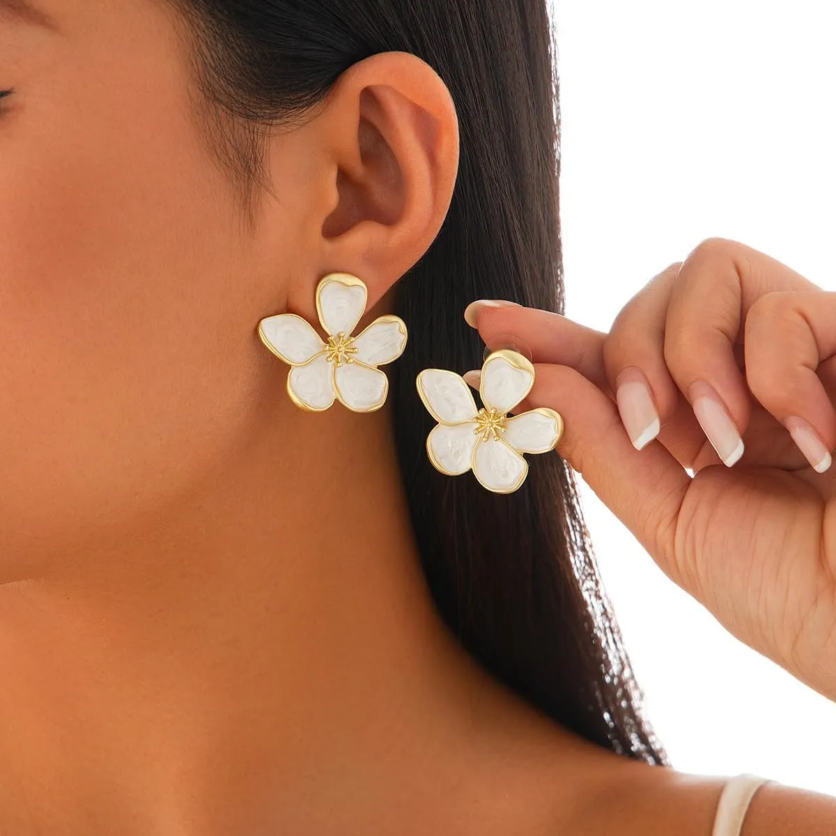 Trendy Statement Flower Earrings Set for Women Large Daisy Floral Studs, Chunky Metal Flower Drop Earrings, Boho Jewelry Accessory