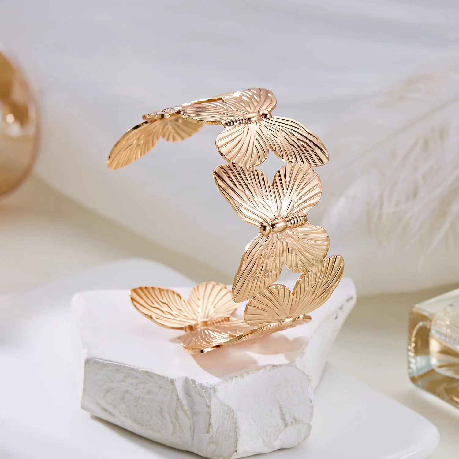 Vintage Flower Butterfly Bracelet Chunky Gold Cuff Bracelets for Women Wide Open Cuff Bangles Statement Bracelet Jewelry Hollow Wide Cuff Bracelet